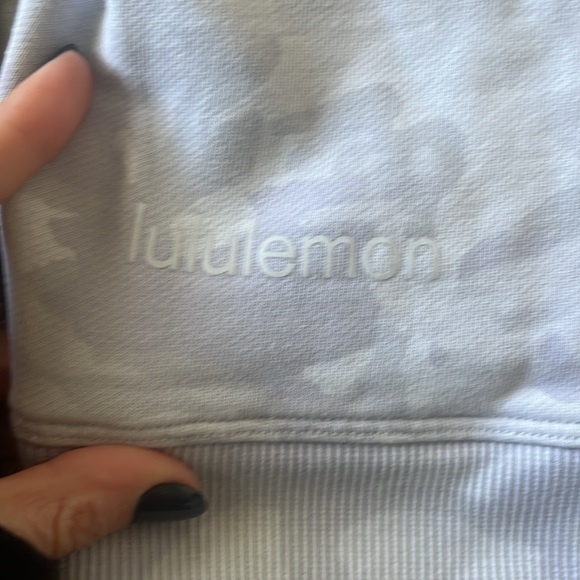 Lululemon pull over - Picture 3 of 4